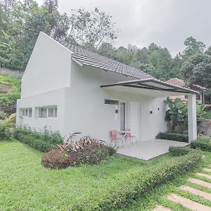 RedDoorz Resort Syariah @ Idelansia Home Stay Ciater
